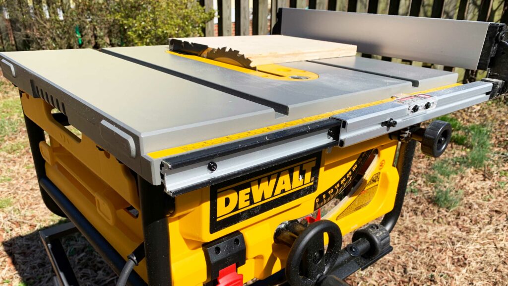 Dewalt compact table online saw