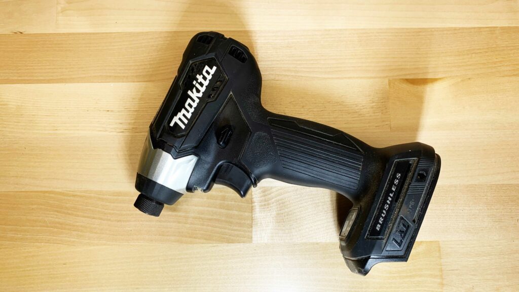 Makita XDT15 Profile