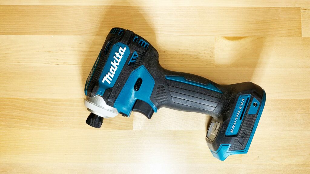 Makita best sale xdt16 review