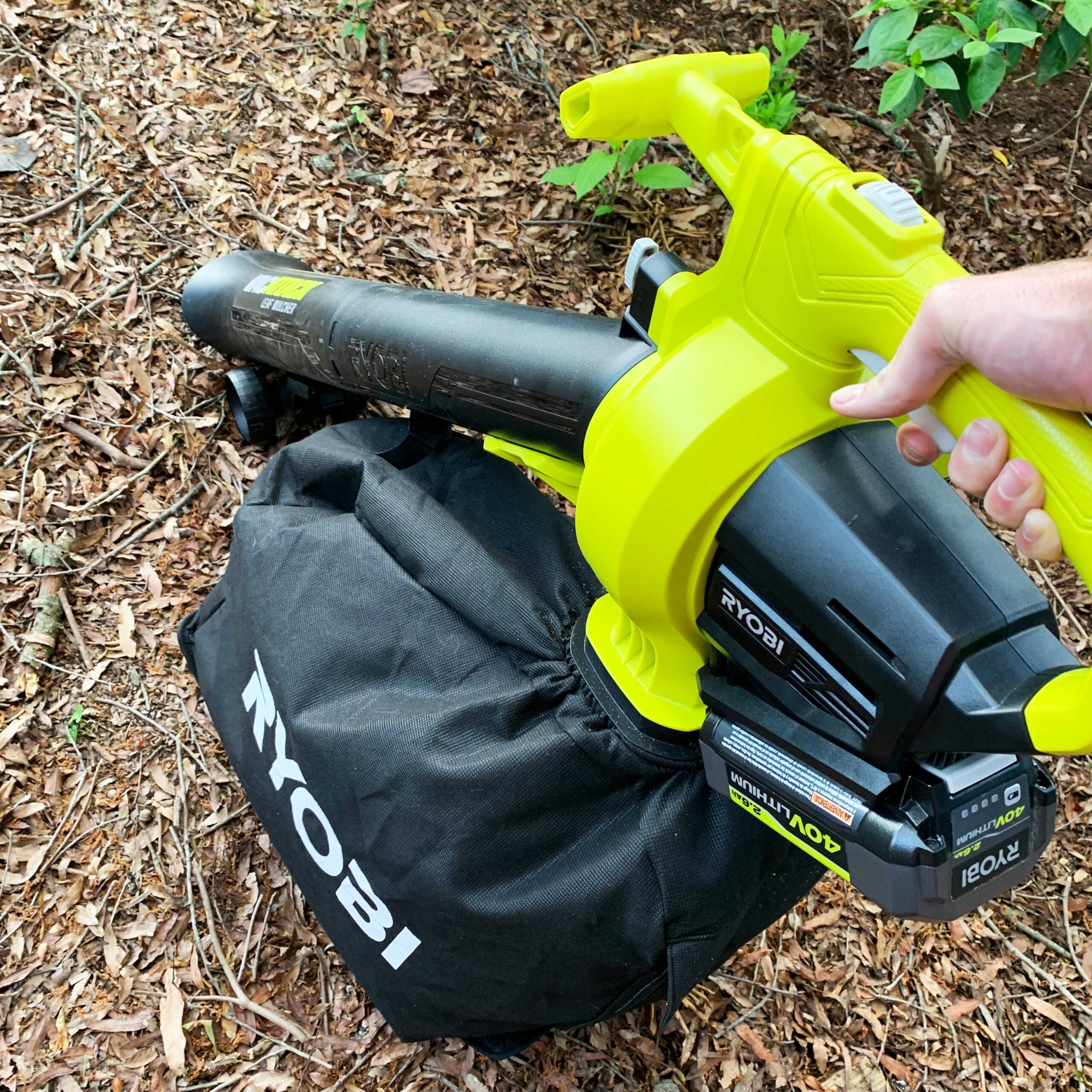 40V VAC ATTACK LEAF VACUUM/MULCHER - RYOBI Tools