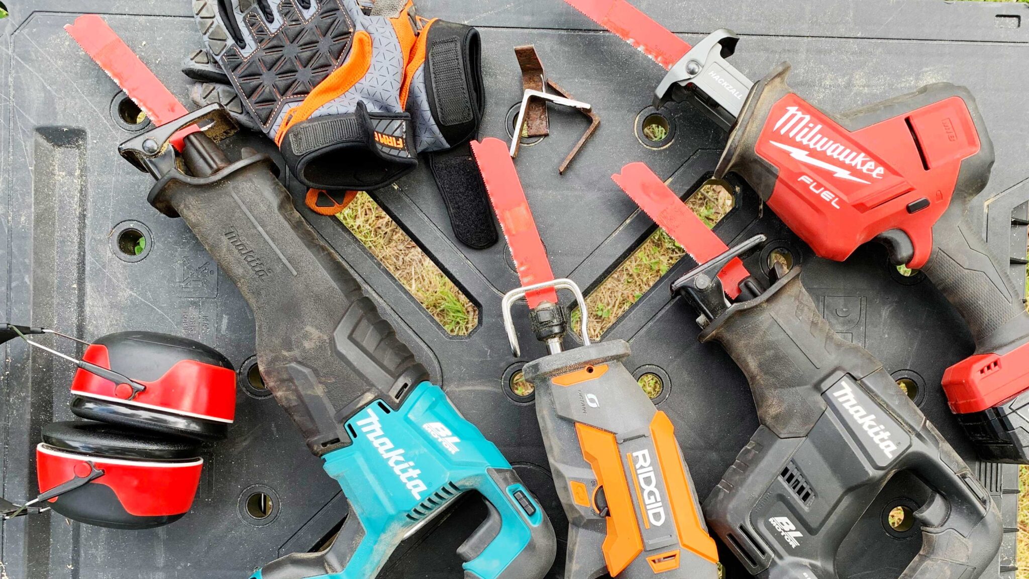 Compact Reciprocating Saw Head to Head Lazy Guy DIY