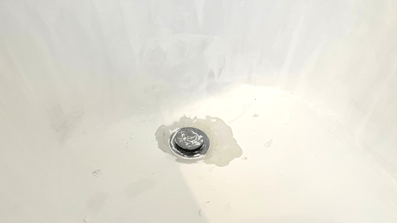 How To Fix A Poorly Refinished Bathtub Lazy Guy DIY